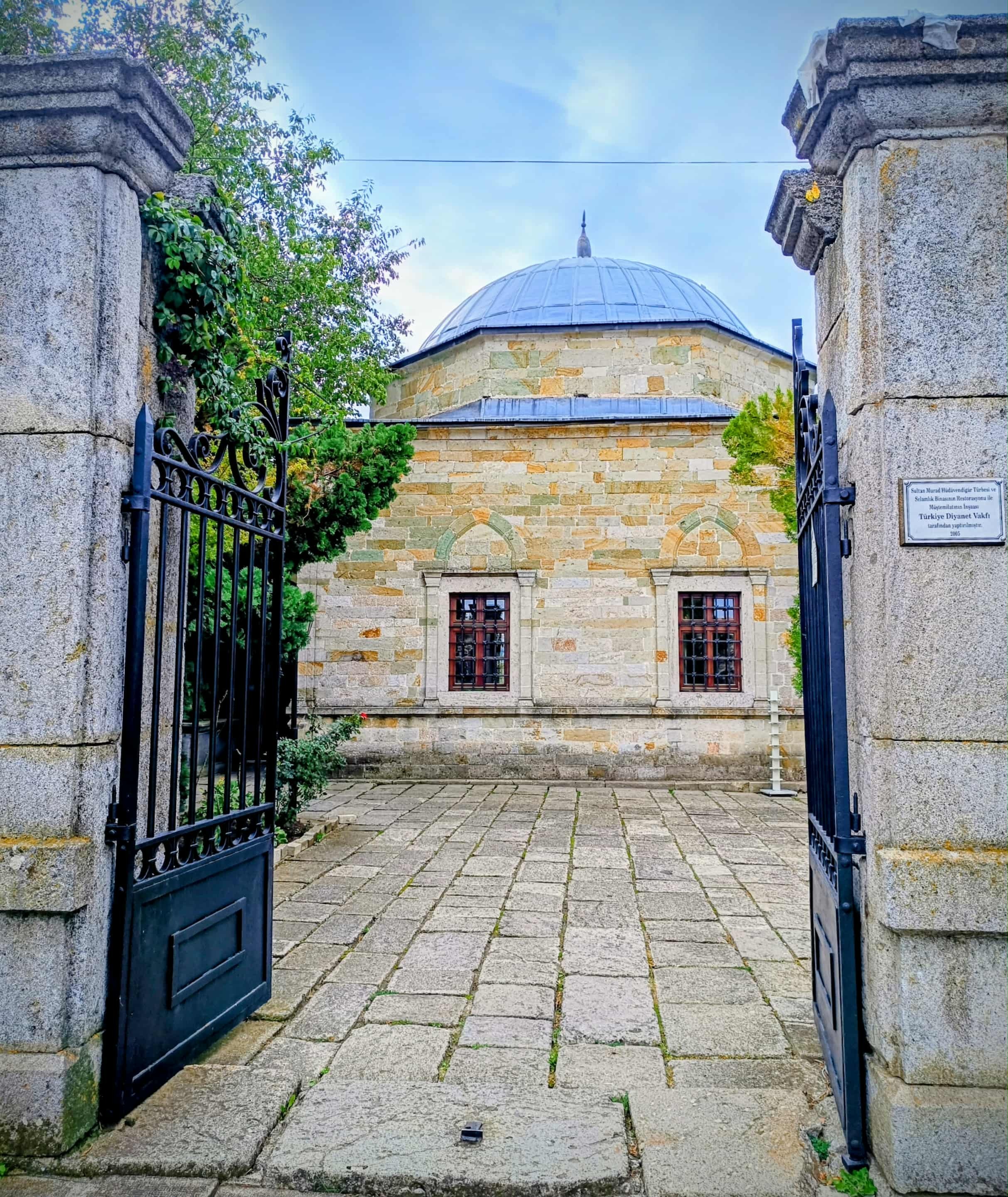 Vidovdan Murad szultan turbeje Koszovoban Gal Judit kepe