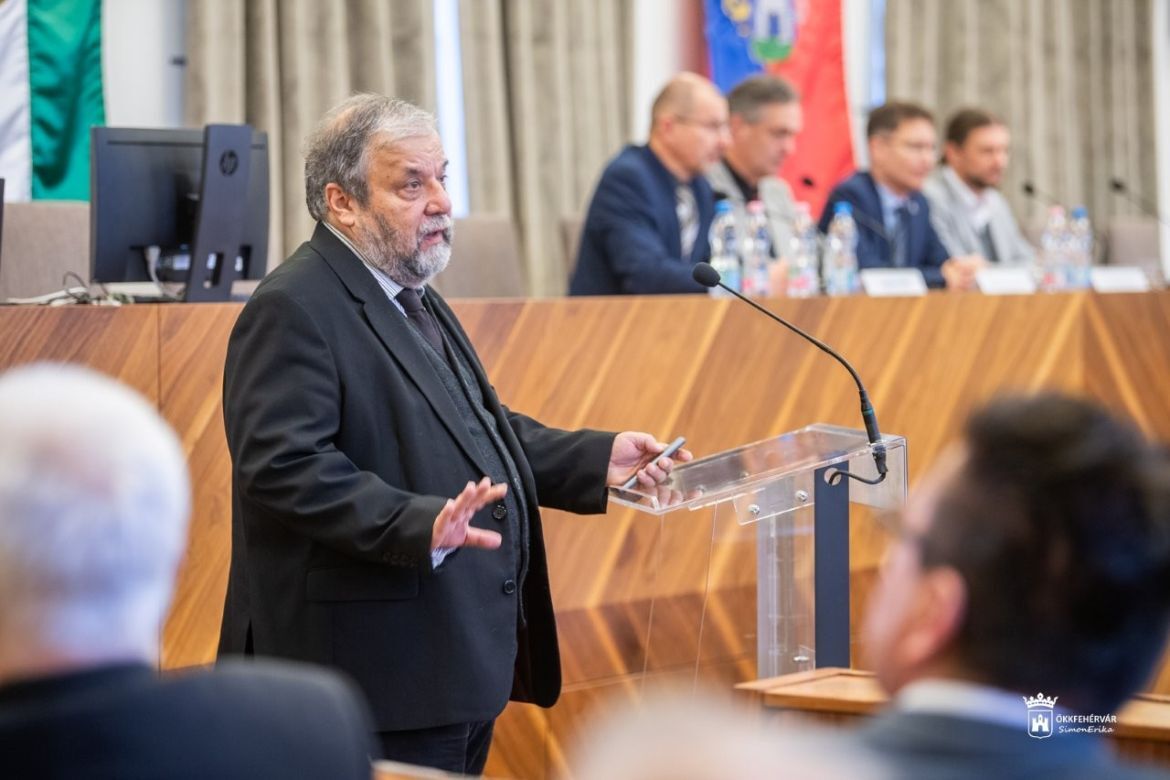 Beszámoló Takács Miklós előadásáról