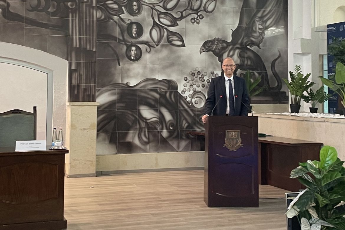 Molnar Antal a Nemzetkozi Magyarsagtudomanyi Tarsasag IX. kongresszusan