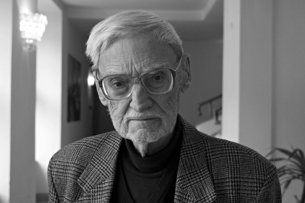 Somfai László (1934–2026)