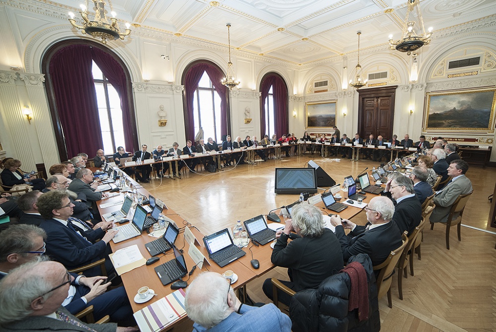 A kutatóhálózat maradjon az Akadémiánál – ülésezett az MTA Elnöksége