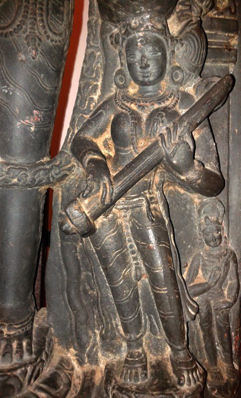 10._kep_Ekatantri_vina_botciteran_jatszo_Szaraszvati_istenno_abrazolasa._Bengal_11._szazad