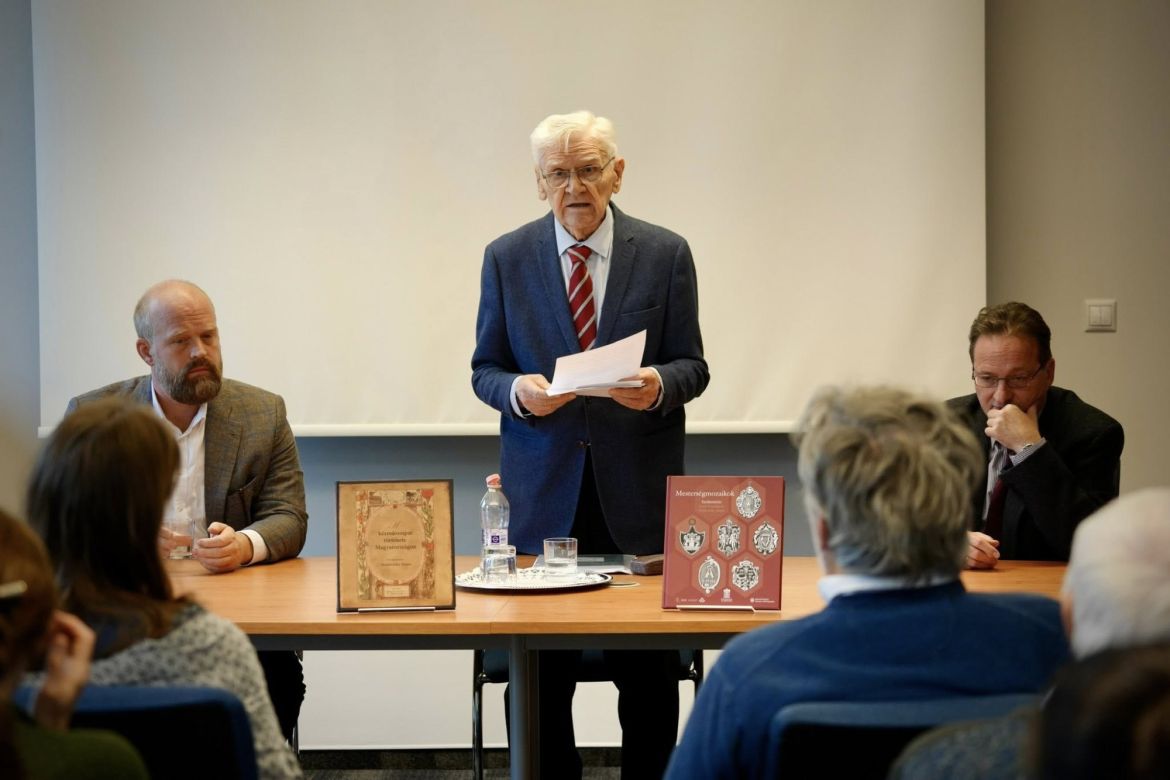 A Mesterségmozaikok című kötet bemutatója az ELTE HTK Történettudományi Kutatóintézetben