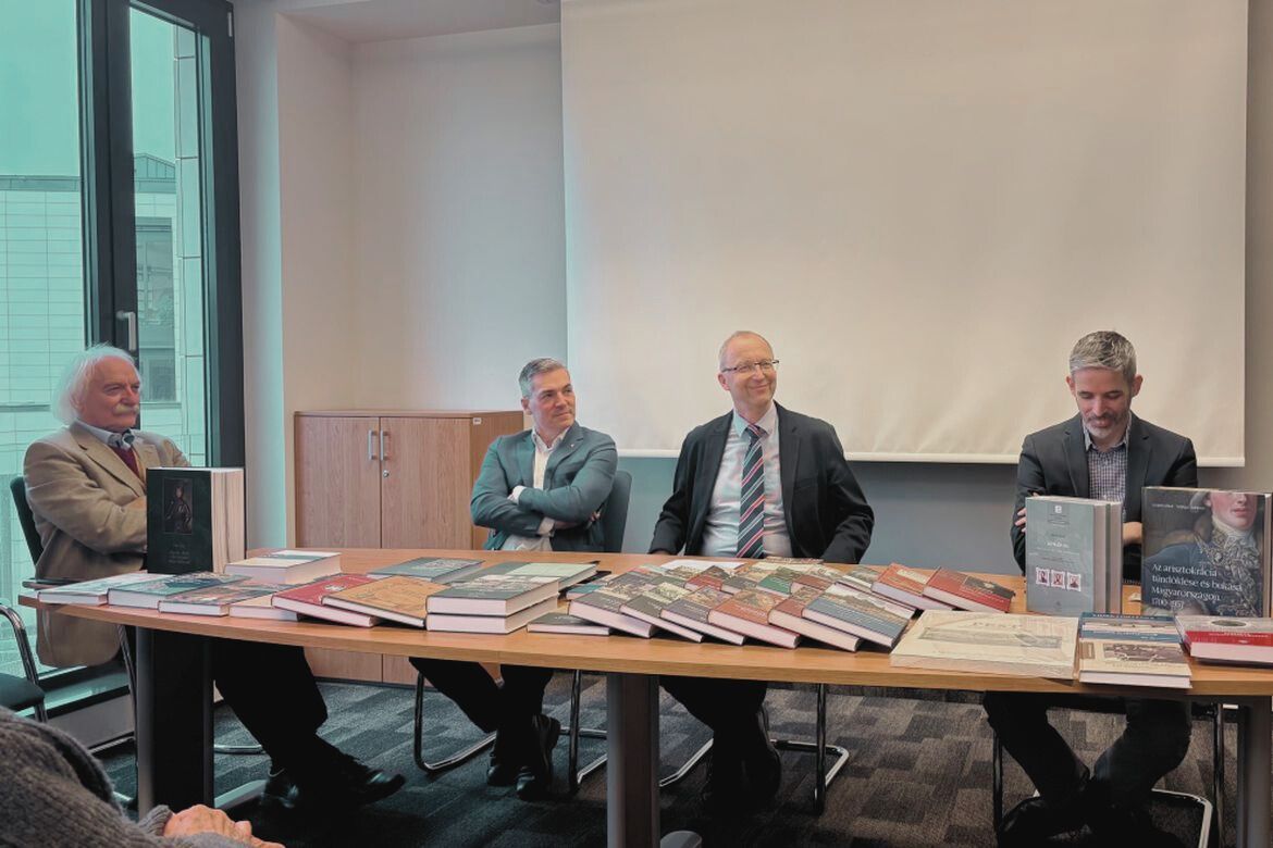 Péter Katalin-díjat kapott Cziráki Zsuzsanna