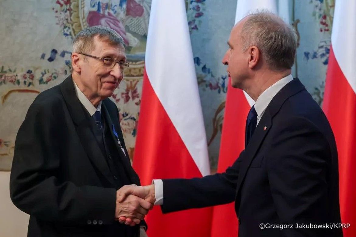 Rangos lengyel állami kitüntetést kapott Pók Attila