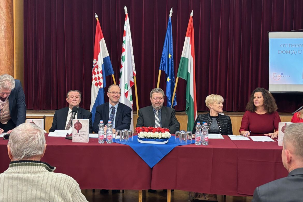 A Sokcsevits Dénes tiszteletére készült tanulmánykötet bemutatója