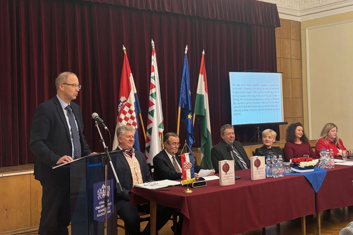 A Sokcsevits Dénes tiszteletére készült tanulmánykötet bemutatója