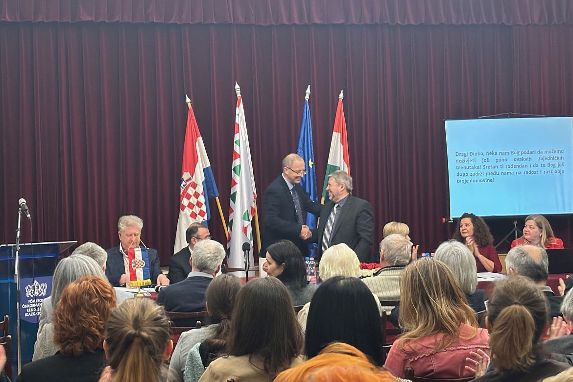 A Sokcsevits Dénes tiszteletére készült tanulmánykötet bemutatója