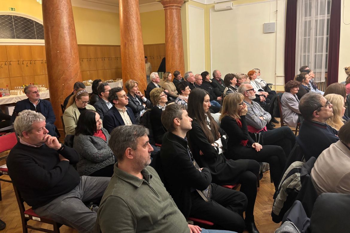 A Sokcsevits Dénes tiszteletére készült tanulmánykötet bemutatója