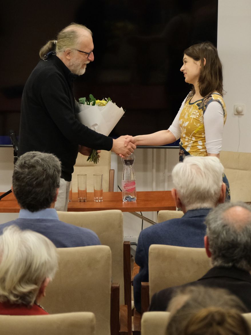 Draskóczy Eszter kapta a Szegedy-Maszák Mihály-díjat5