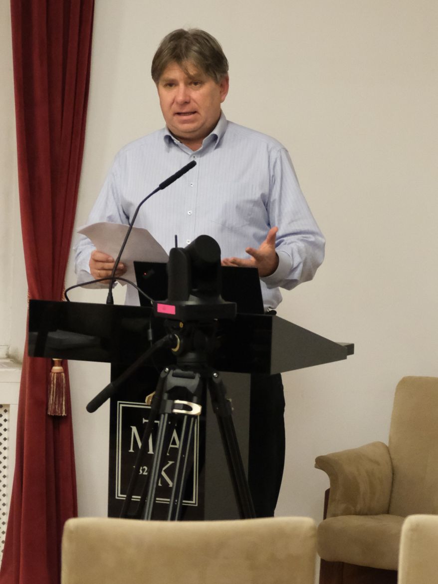 Draskóczy Eszter kapta a Szegedy-Maszák Mihály-díjat8