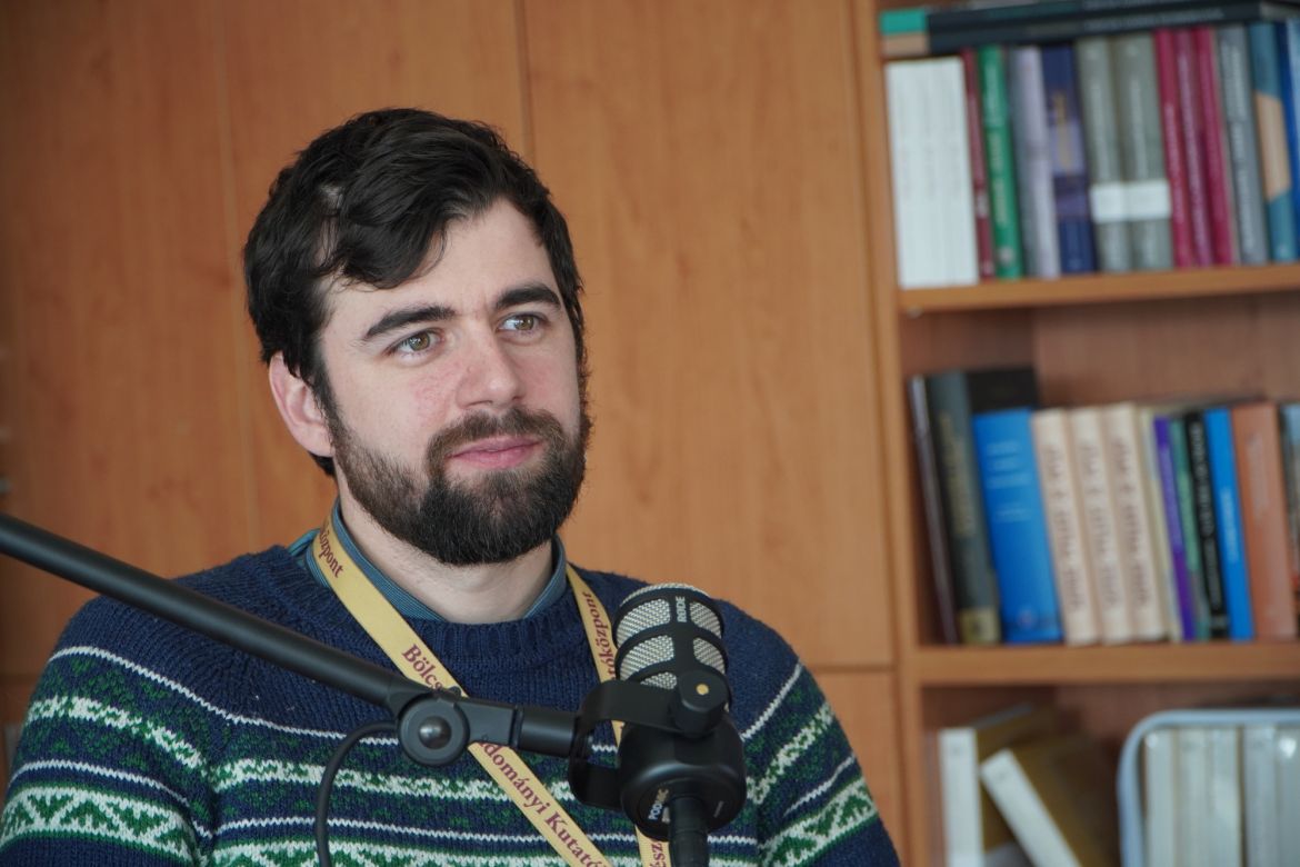 Glossza 90.: Mi a bölcsészet digitális kódja? Az analóg adattól a digitális bölcsészetig