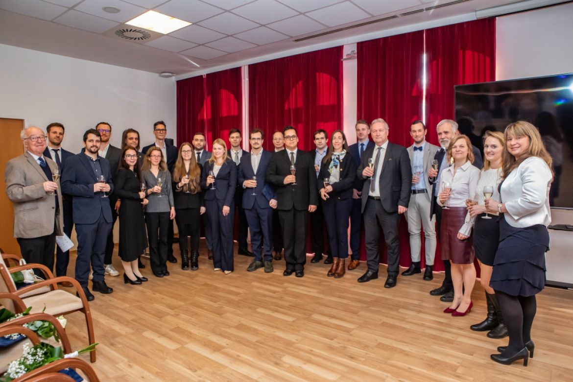 A díjazottak Freund Tamással, Kollár Lászlóval és Hudecz Ferenccel. Fotó: Nagy Attila Károly