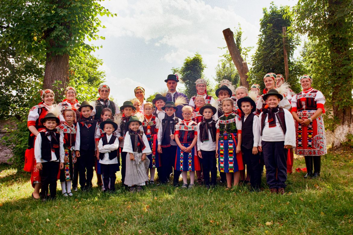 Közösségben otthon lenni: Megtartó öntudat és változó hagyomány Kalotaszegen